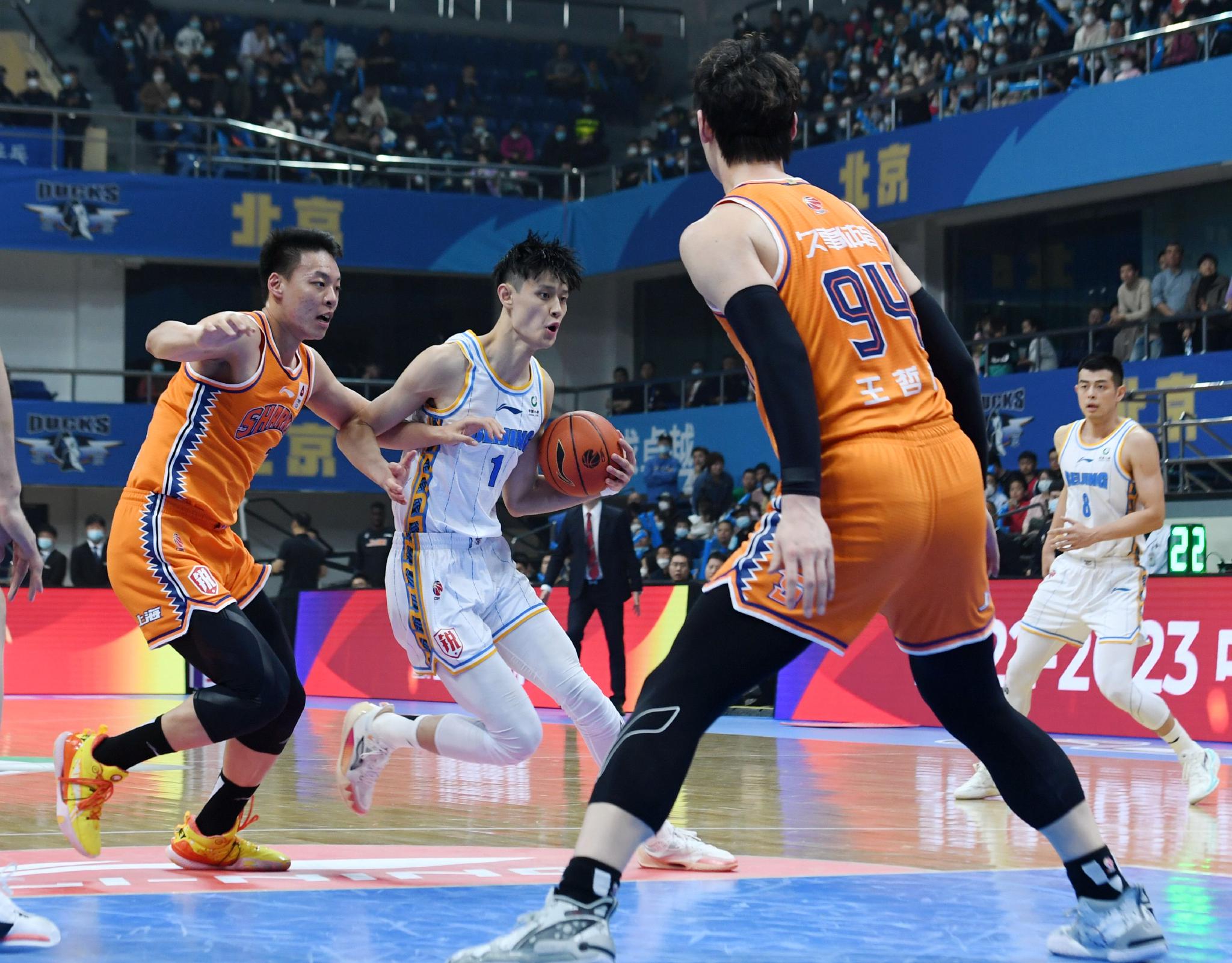 海星直播-Ning在加拿大队比赛中关键助攻，出色防守引发热议！的简单介绍